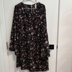 mts Black Floral Long-Sleeve Tiered Dress
